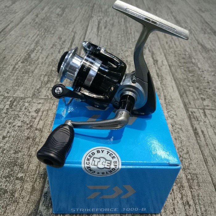 Reel Pancing Daiwa Strike Force 1000 B