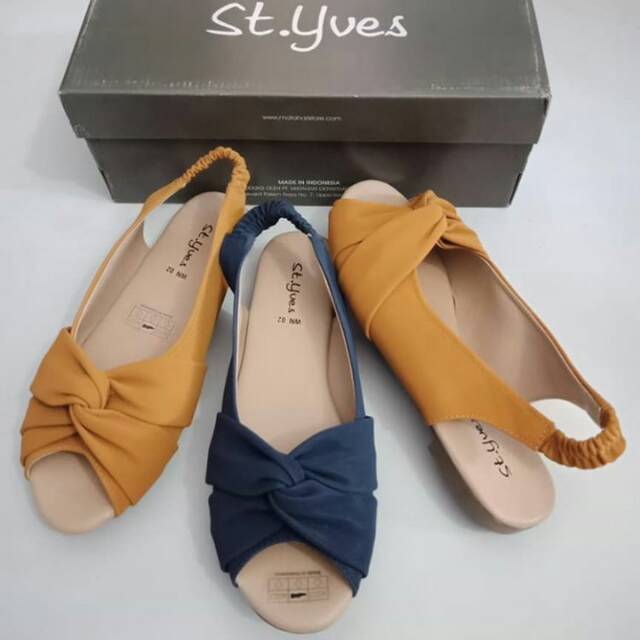 Sepatu sandal ST Yves
