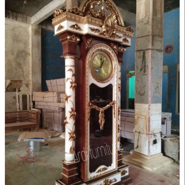 Jam pajangan besar jati ukir brawijaya jam hias jepara