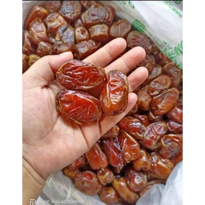 

Kurma Madu Mesir1kg/kurma mesir/gizza dates/golden valley/el rowad