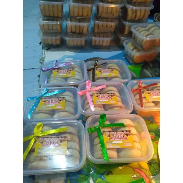 Souvenir Pernikahan Murah Unik Kue Kering Kacang Susu BBC Kemasan Toples Berpita