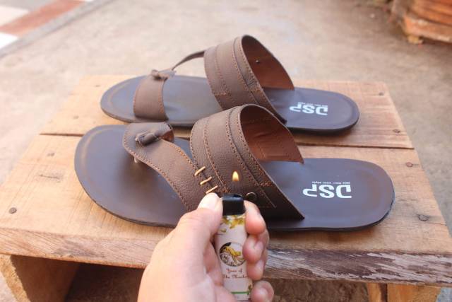 sandal capit bahan kulit asli