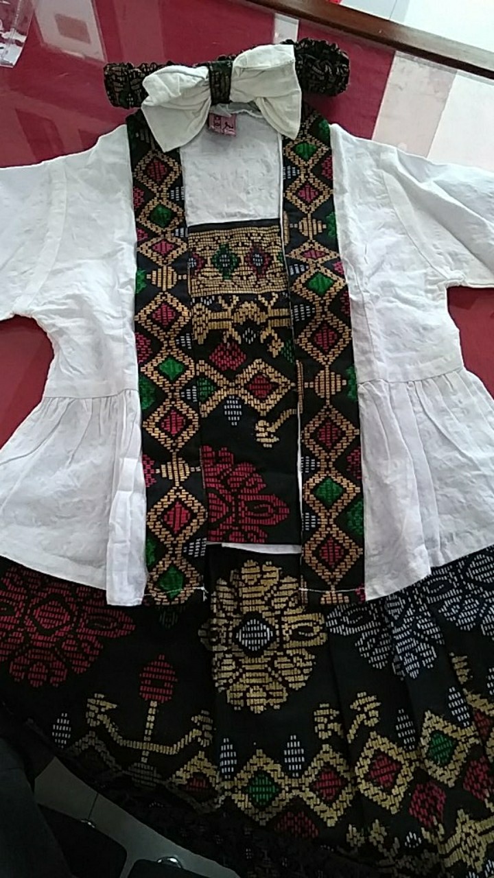 Kebaya Anak Muslim Kutubaru Batik Anak Panjang Putih Hitam Prada