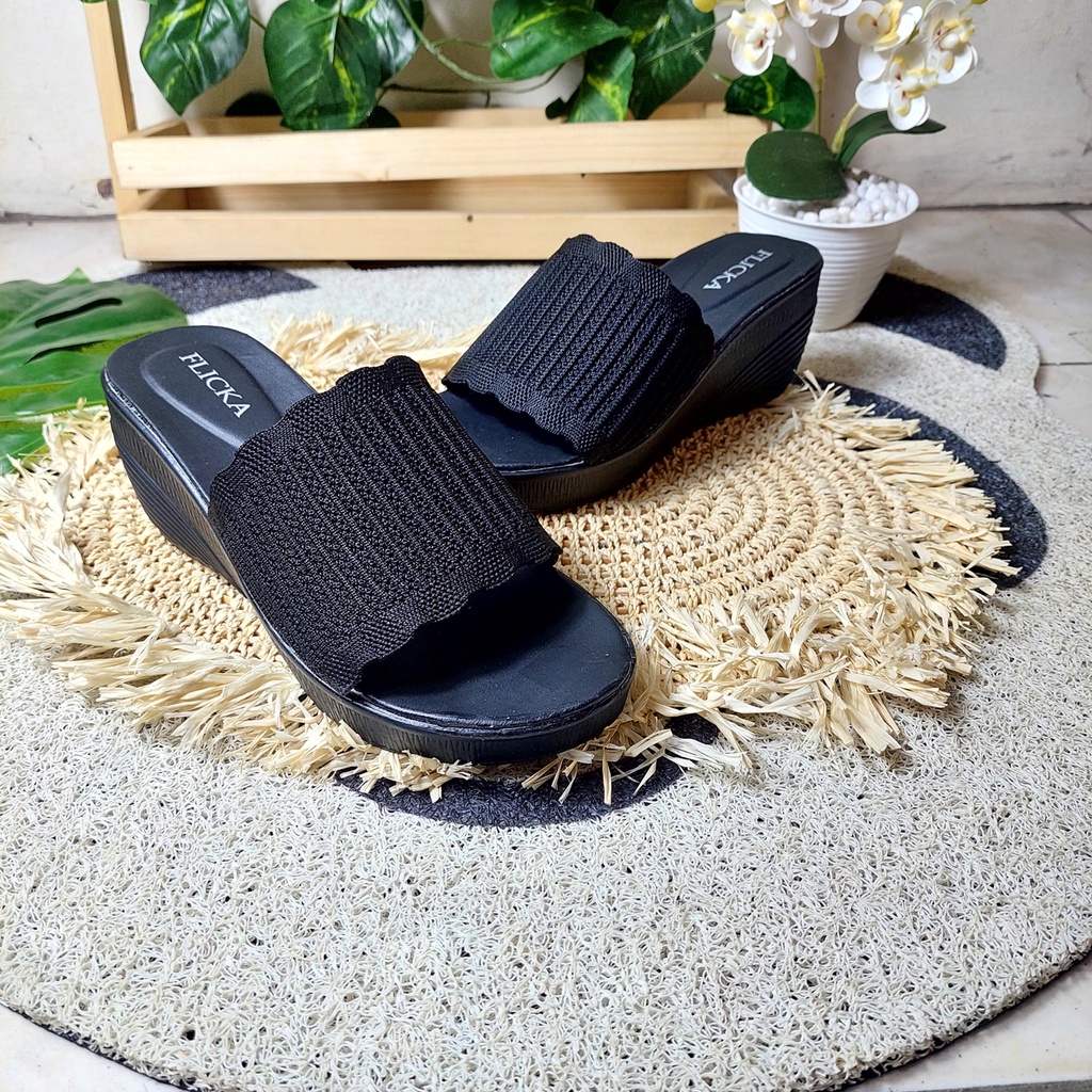 Sandal Wedges Wanita Flicka Model Rajut Turki Hitam