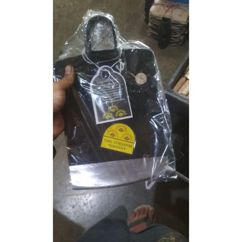 Cangkul Besi Baja Cap Mata Tiga Tanpa Gagang