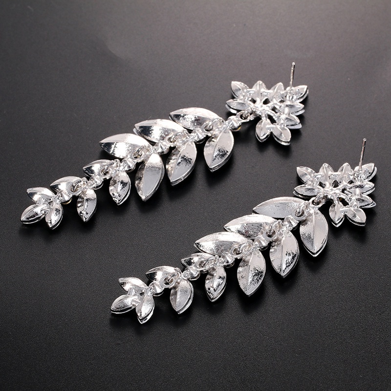 Fancyqube Anting Panjang Bentuk Daun Aksen Kristal Untuk Wanita