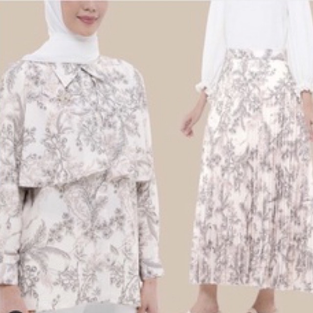 Wearing KLAMBY Ruby Tunic M + Ruby Skirt WHITE MARBLE L/XL