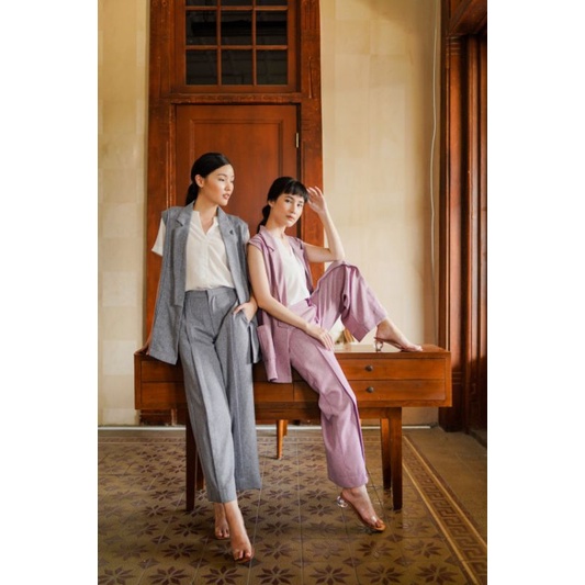 Genie blazervest blazer vest in cranberry by maven