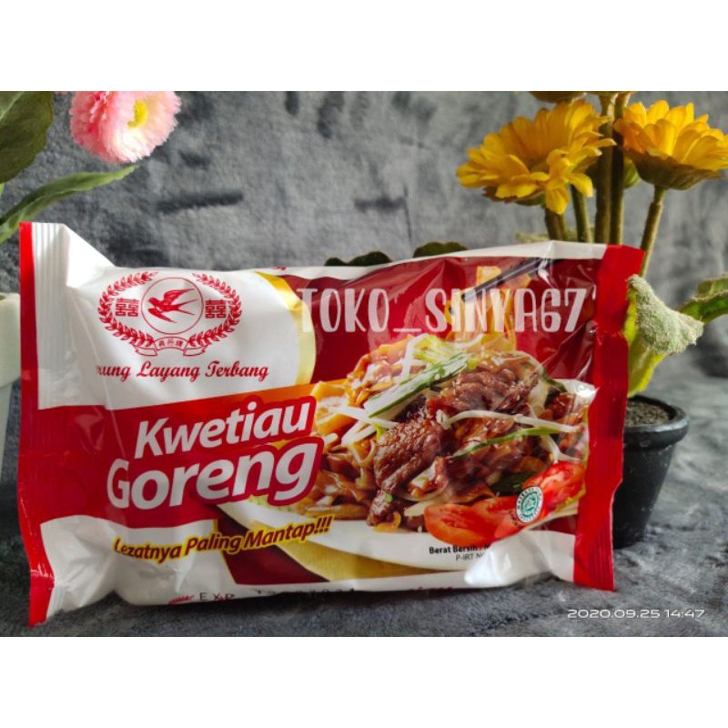 

KWETIAU GORENG BURUNG LAYANG TERBANG 95G