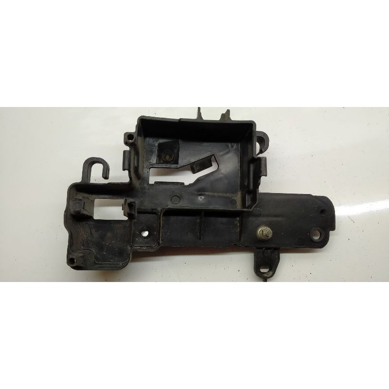 Dudukan aki Byson karbu breket tempat wadah aku breket accu aki Yamaha Byson lama Byson karbu old