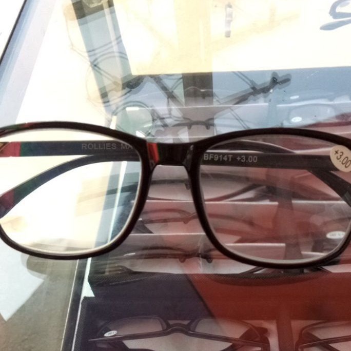 kaca mata baca,plus,+150,+200+300+400