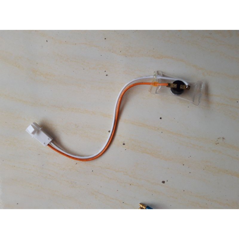 sensor defrost kulkas 2pintu thosiba