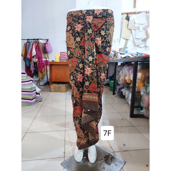 (2/3) Rok batik FOIL EMAS pinggang karet. Langsung pakai. Termurah produksi sendiri. KeroncongBusana-7F