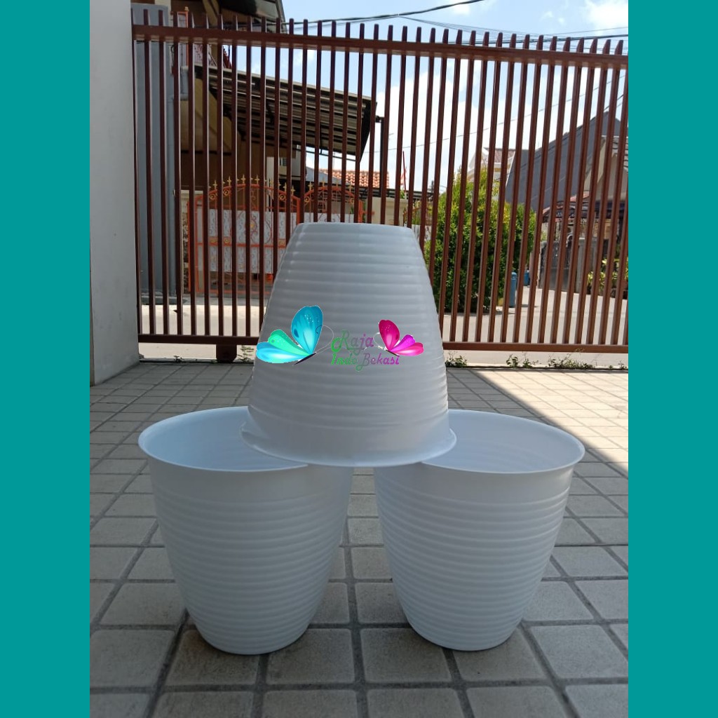 Pot Goccie Tinggi Pirus 301 Putih  24CM Motif Tawon Pot Hias Bunga Plastik  Mirip Tawon Aglonema
