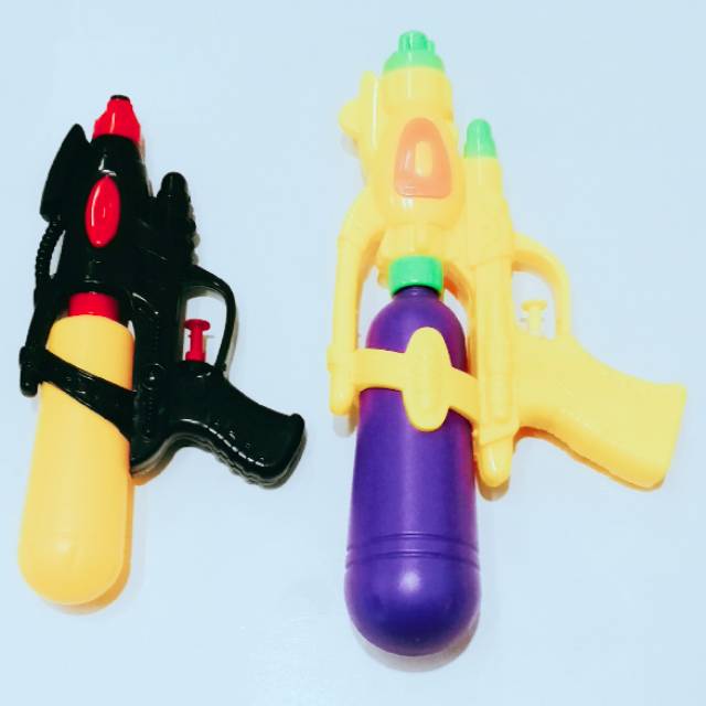 Mainan pistol air
