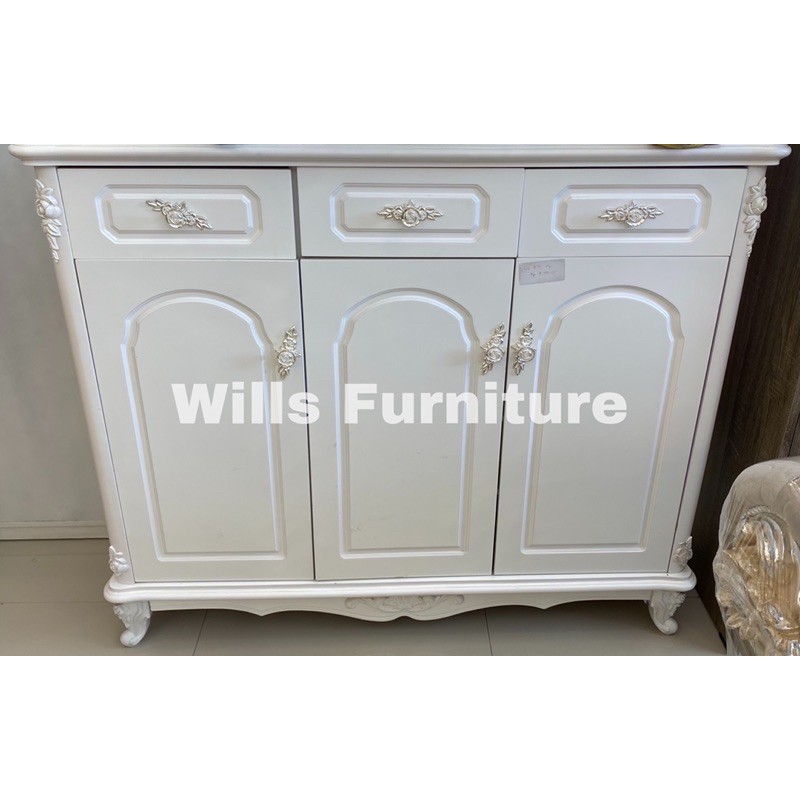 Buffet Tv Putih Klasik Makassar