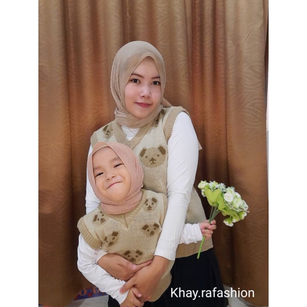 BEAR VEST RAJUT COUPLE IBU DAN ANAK