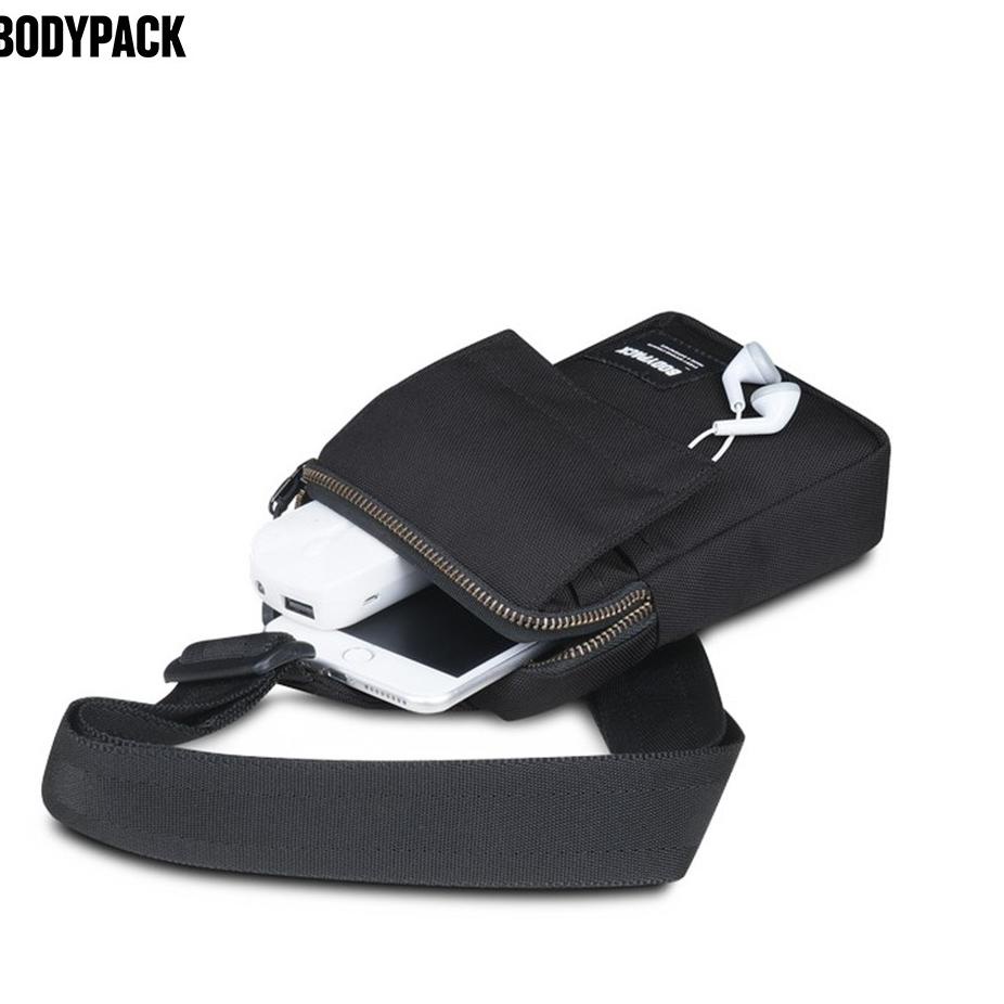 (HARGA BERSAHABAT) Bodypack Poacher Travel Pouch - Black