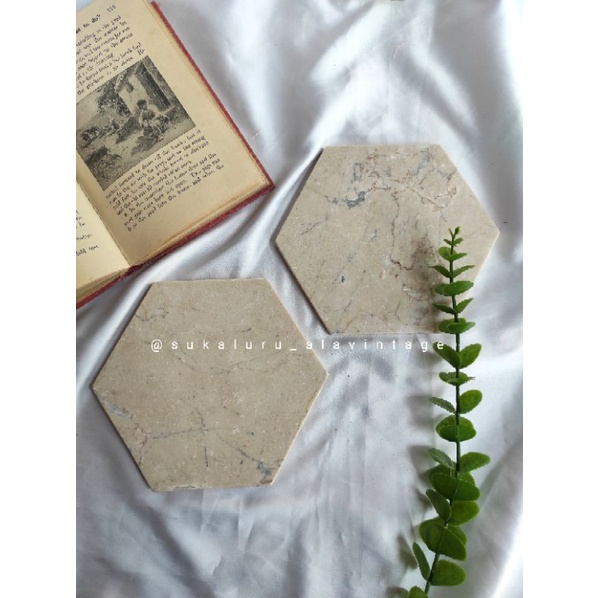 Pedestal Marmer Hexagon 15 cm