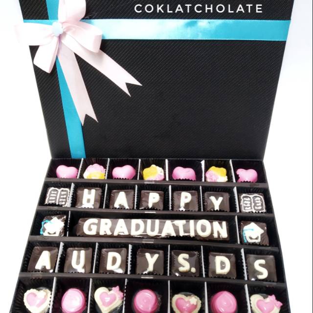 

COKLAT HURUF CHOLATE TRULYCHOCO KADO WISUDA