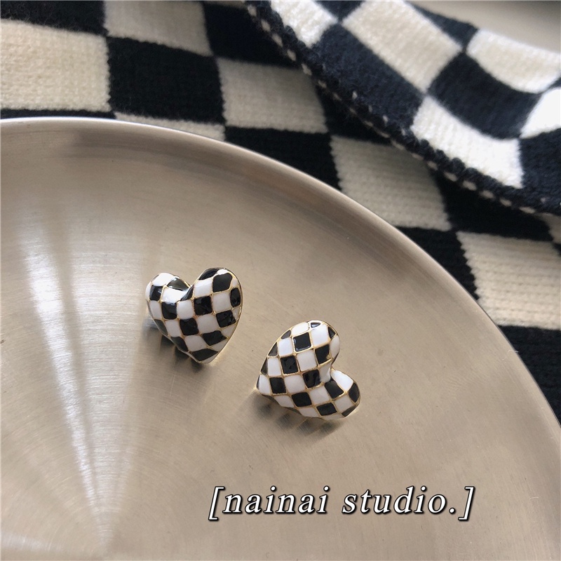 Anting Tusuk Motif Papan Catur Hati 3d Untuk Wanita