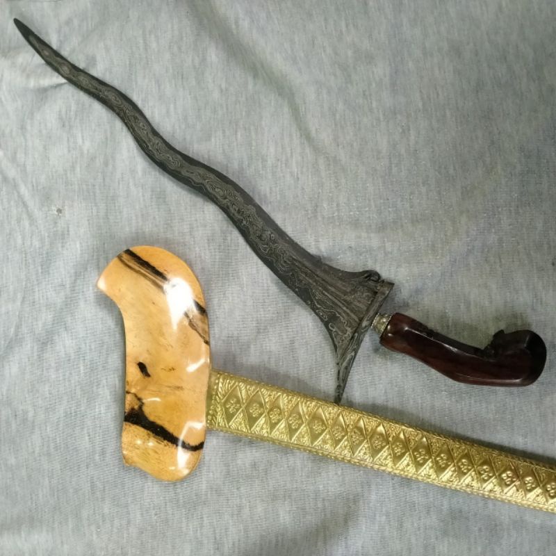 Keris Pandowo Cinarito pamor Wos Wutah