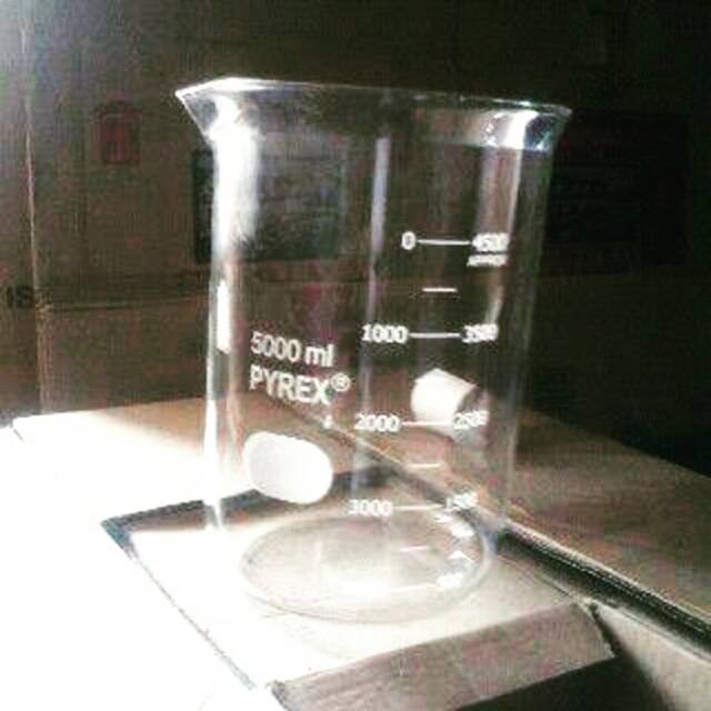 Beaker glass 5000ml Pyrex Gelas kimia 5000ml Pyrex Gelas piala 5000ml Pyrex