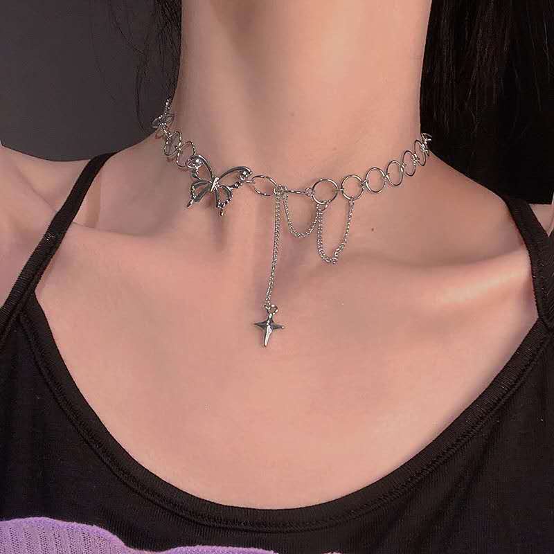 Kalung Choker Rantai Banyak Lapis Dengan Liontin Kupu-Kupu Warna Emas / Silver Untuk Wanita