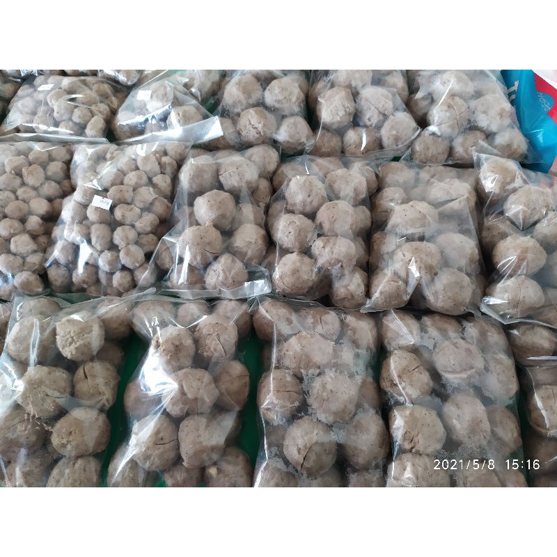 

Bakso Isi Daging Kiloan / Bakso Maknyus Lada Hitam