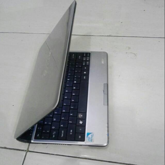 Notebook acer aspire second mulus murah . Netbook bekas berkualitas . Bkn laptop bs cod Surabaya
