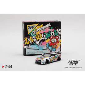 Mini GT LB WORKS Nissan GTR R35 LBWK Kuma Graffiti