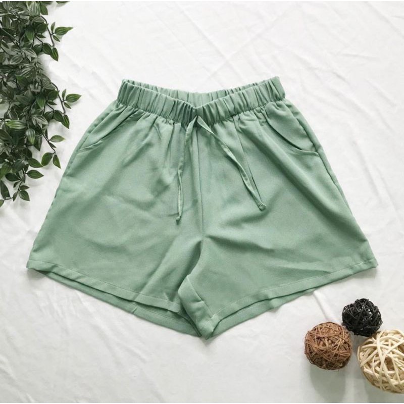 TIARA SHORT PANTS // CELANA PENDEK WANITA