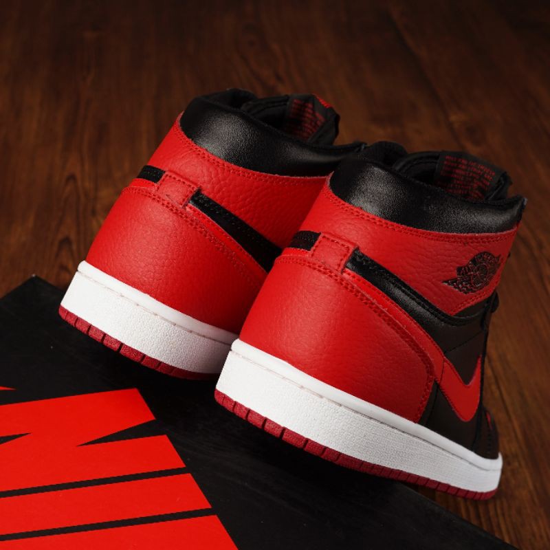 Sepatu Nike Air Jordan High “OG Banned Bred