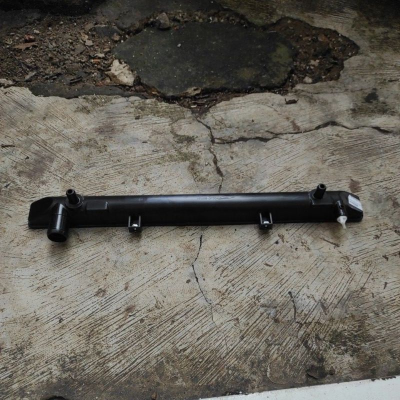 LOWER TANK RADIATOR GEAND MAX  RUSH TERIOS AVANZA ORIGINAL