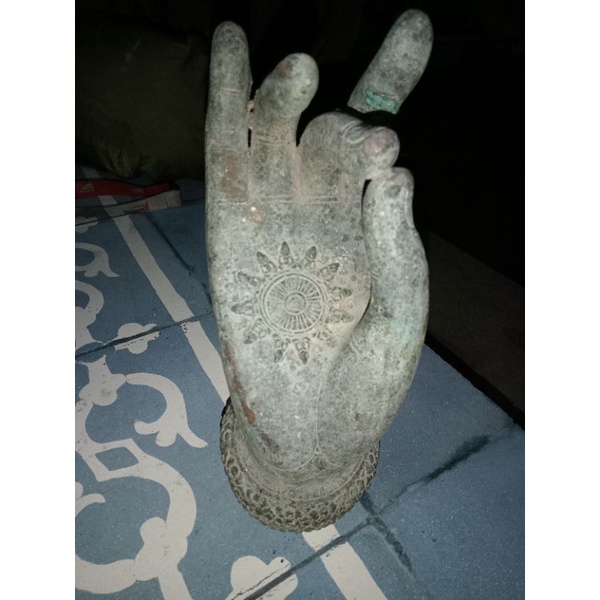 patung perunggu antik