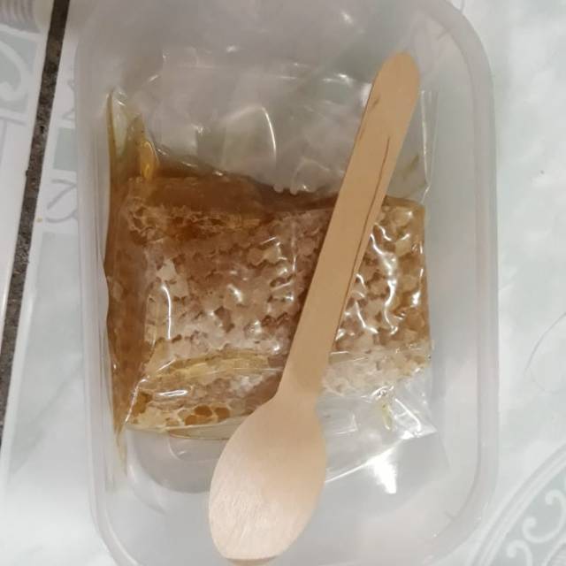 

Sarang madu kemasan 250 gr