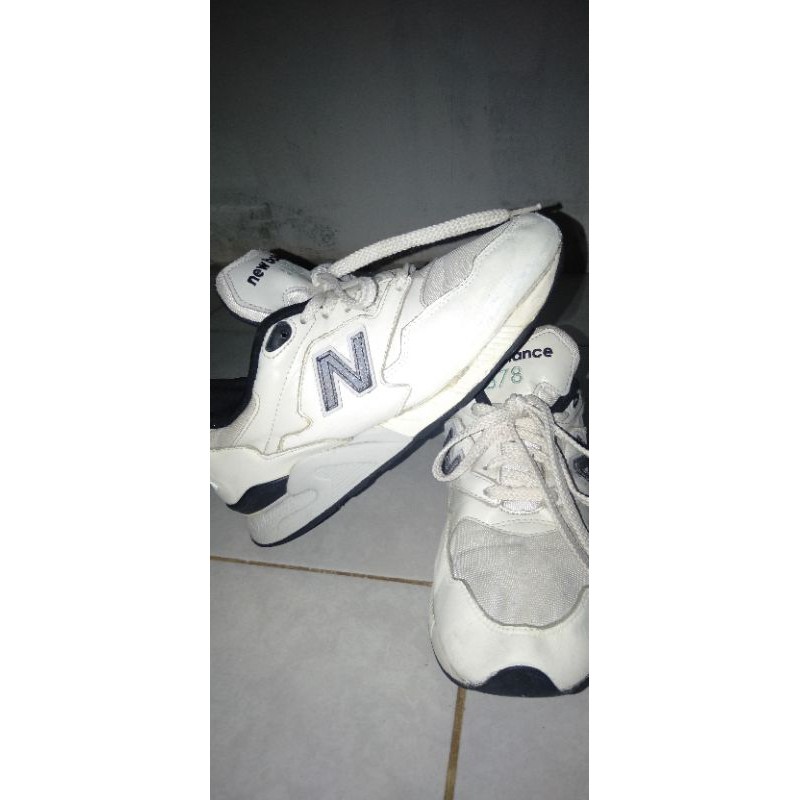 nb 878