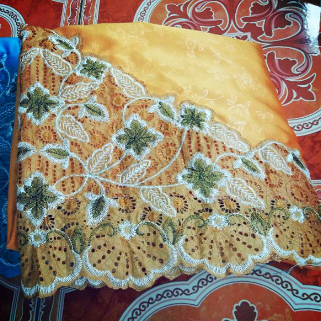Mukena sutra warna renda pekat konveksi tasikmalaya