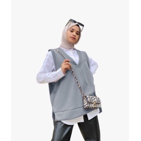 iseven p IVY VEST