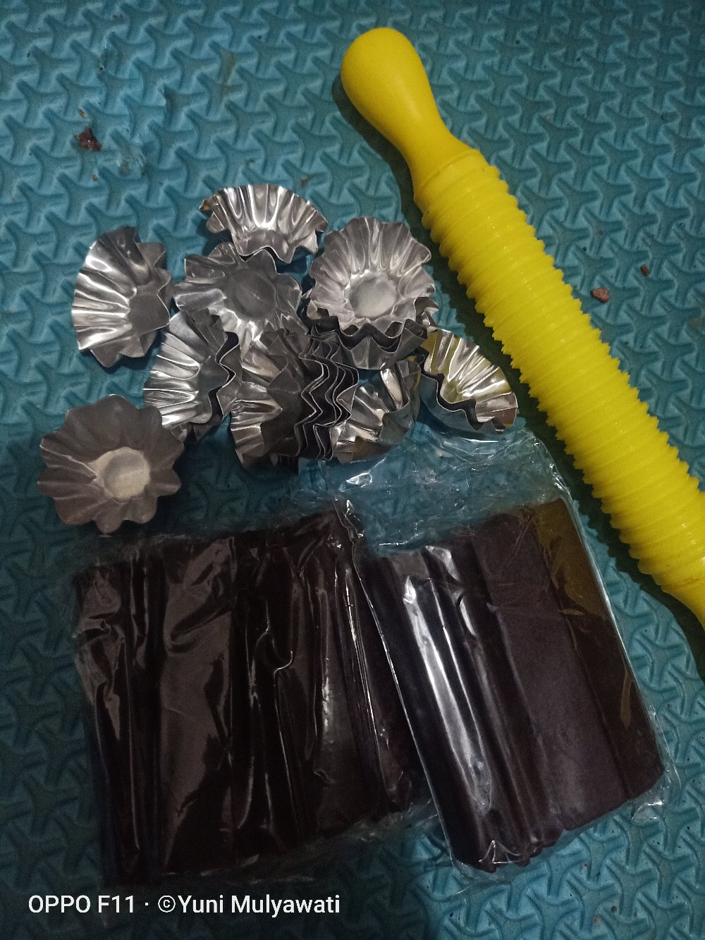 Rolling Nastar Garis Bahan Plastik