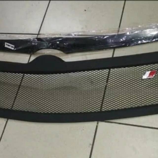 terbaru grill racing grill jaring innova 2008 - 2010 emblem TRD