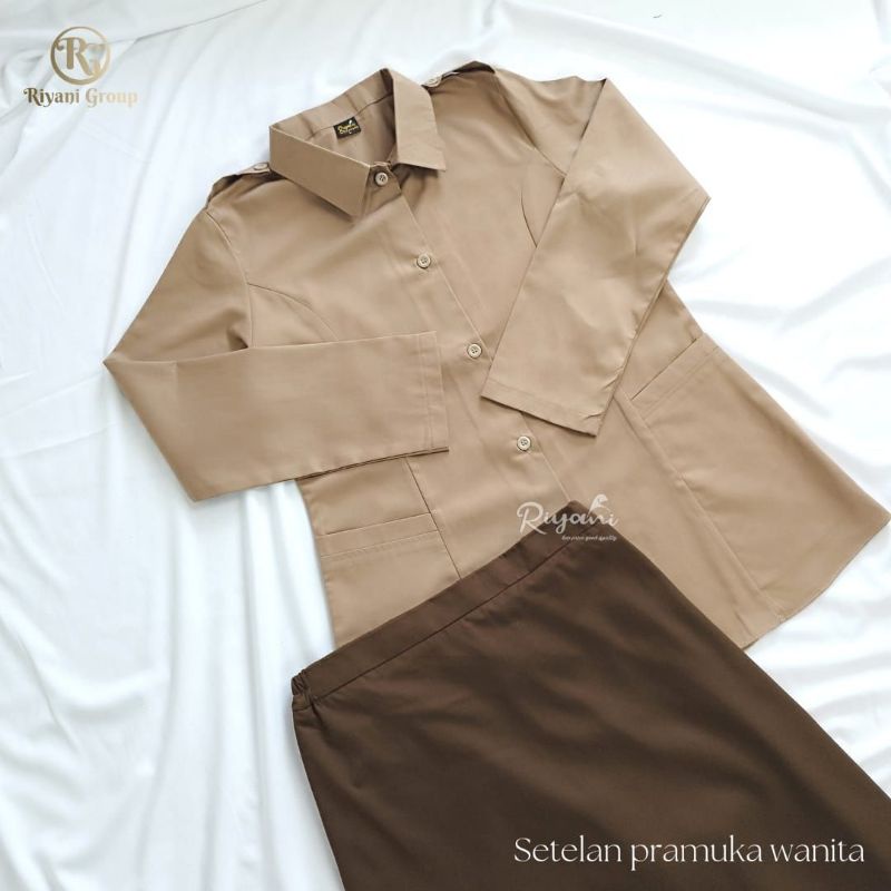 BAJU PRAMUKA DEWASA PRIA DAN WANITA © RIYANI