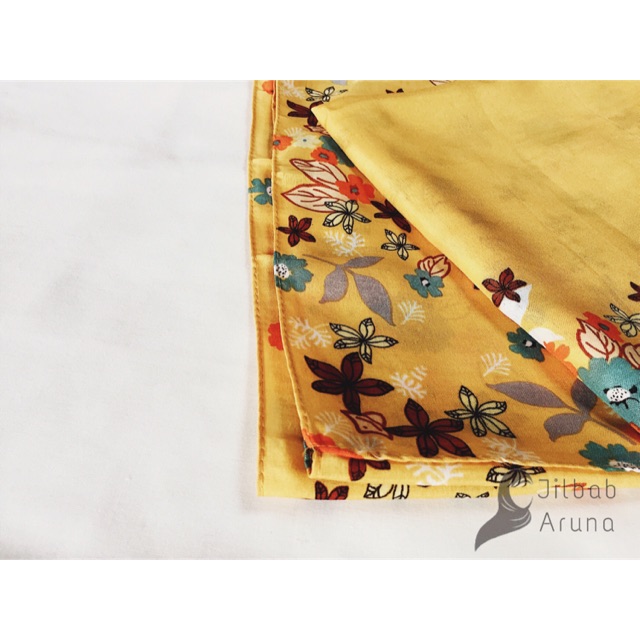 Umama Scarf