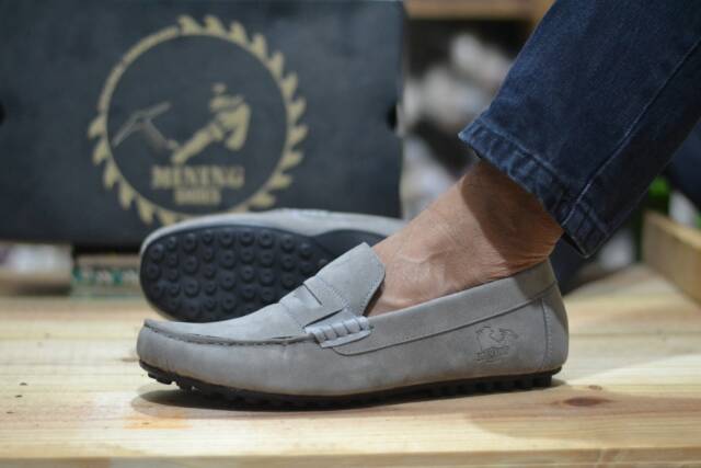 Sepatu Pria Slip On Casual Kerja Kantor Kuliah Ngampus Santai Original