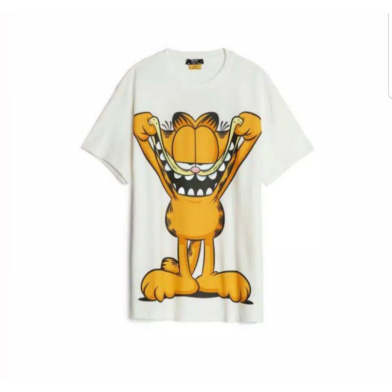 Kaos Garfield Bershka