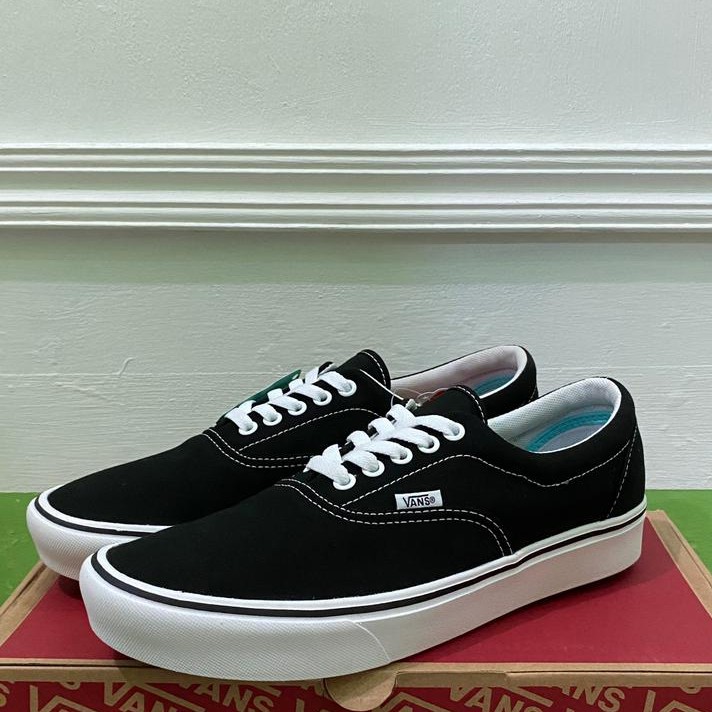 vans era comfy