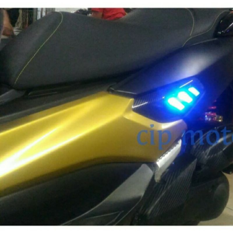 Cover body samping carbon plus lampu Yamaha Nmax 2015 - 2019