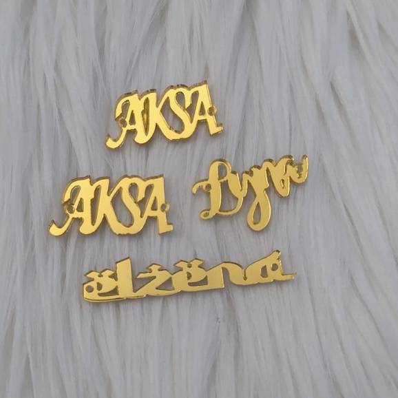 Cutting Huruf Inisial Label/Logo Jilbab Akrilik Gold,Label Cutting Huruf