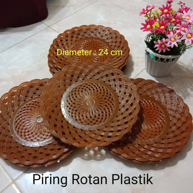 12 pcs Piring Rotan Plastik Diameter 24 cm piring rotan bahan plastik (BISA COD)