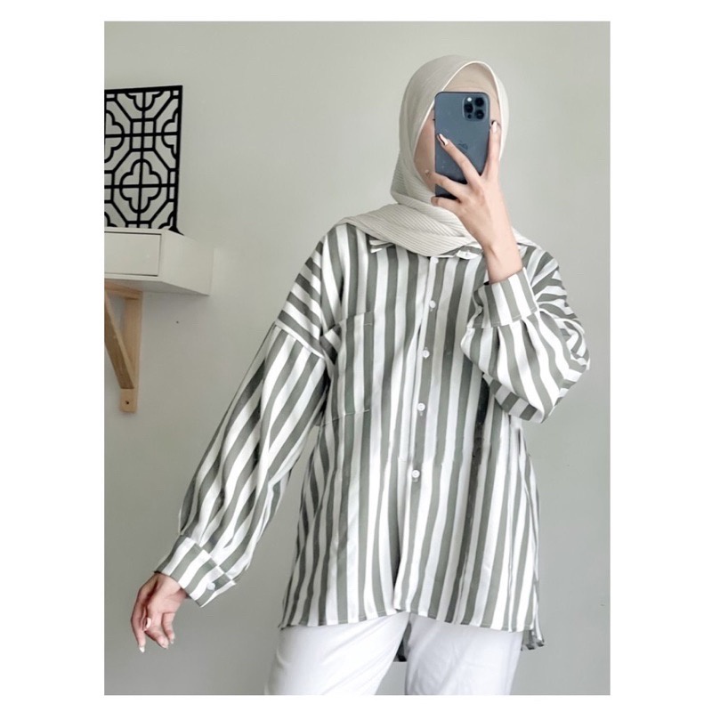 BEFAST - ZEC OOTD Wanita Kemeja JANY / Stripe Oversize Shirt / Pakaian Kemeja Kasual / Kemeja Oversize Jumbo / Kemeja Garis-Garis / Fashion Wanita Casual / Kem Lengan Panjang / Kem Kerja Wanita